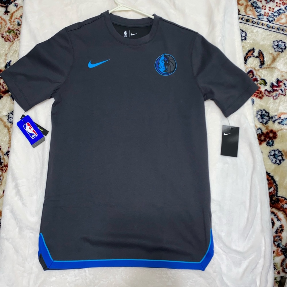 Dallas Mavericks shirt